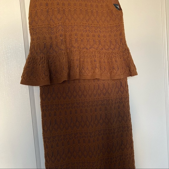 House of Harlow 1960 Brown 2-Piece Crochet Tank Top & Ruffle Hem Maxi Skirt NWT - Picture 7 of 9